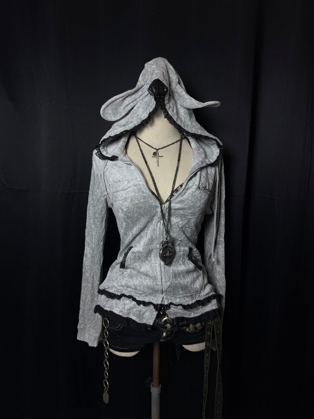 B2V-AIMERFEEL HOODIE ༒