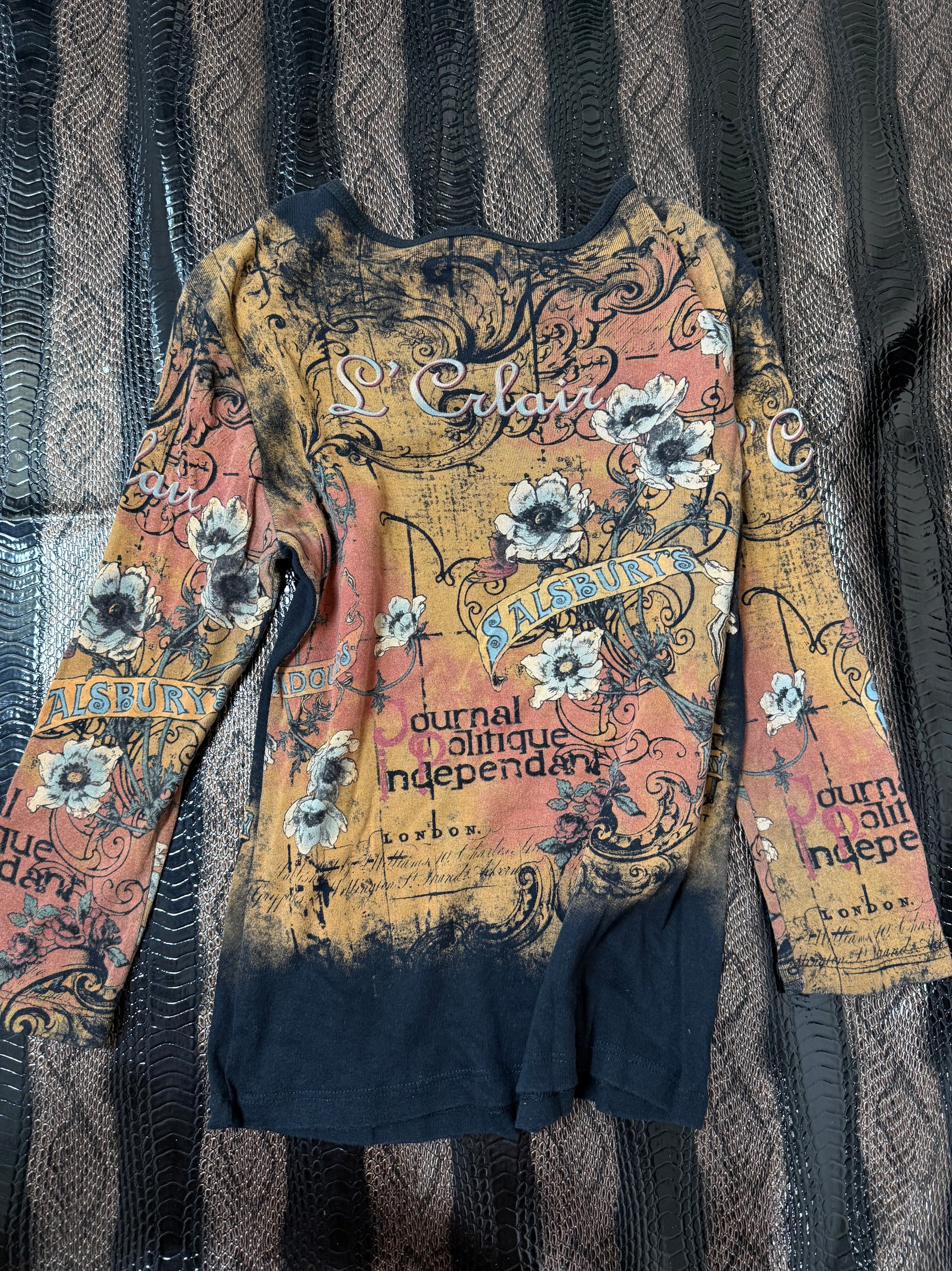 B2V FORNIA GRAPHIC T༒