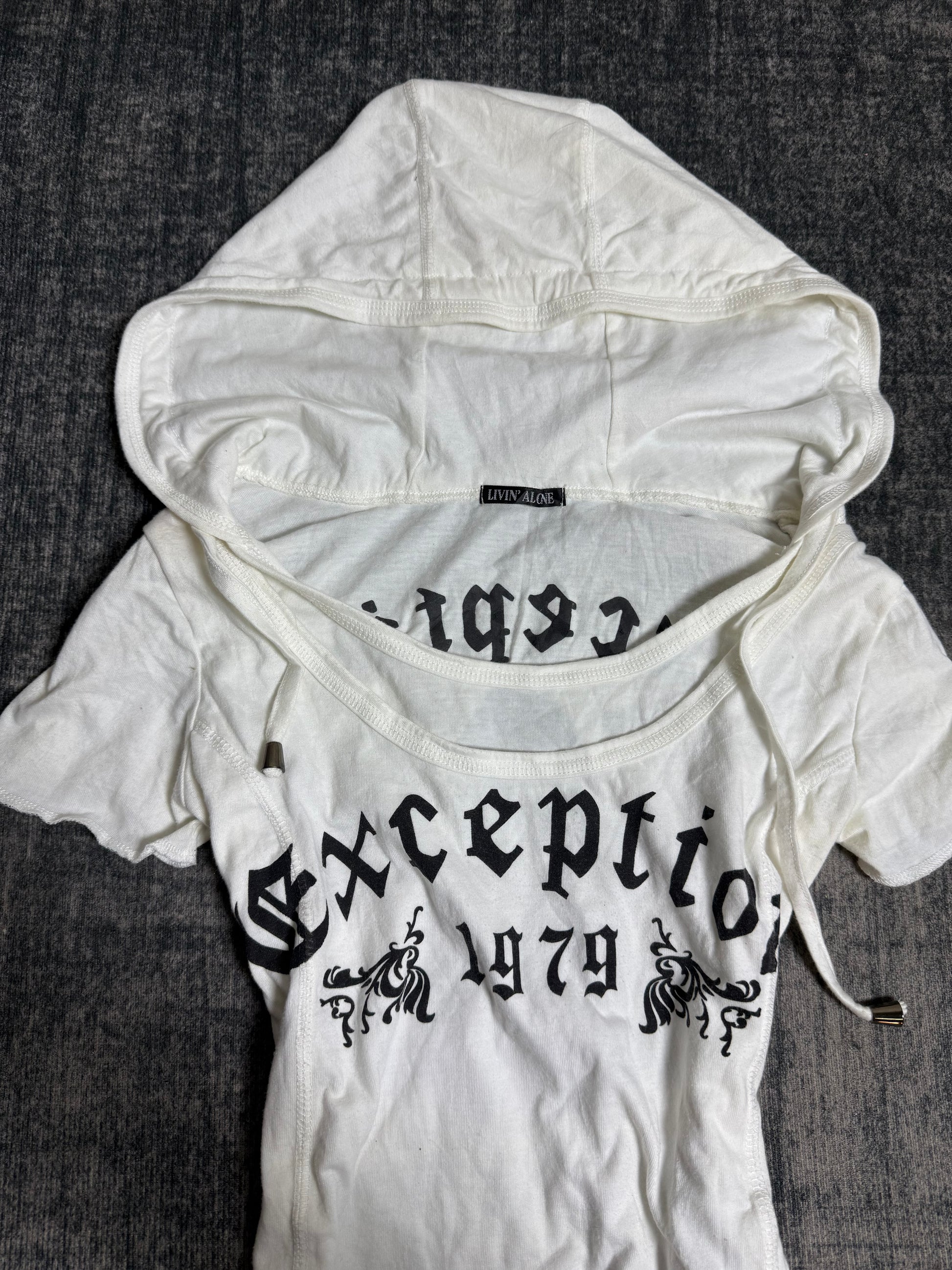 B2V- LIVIN ALONE HOODIE༒