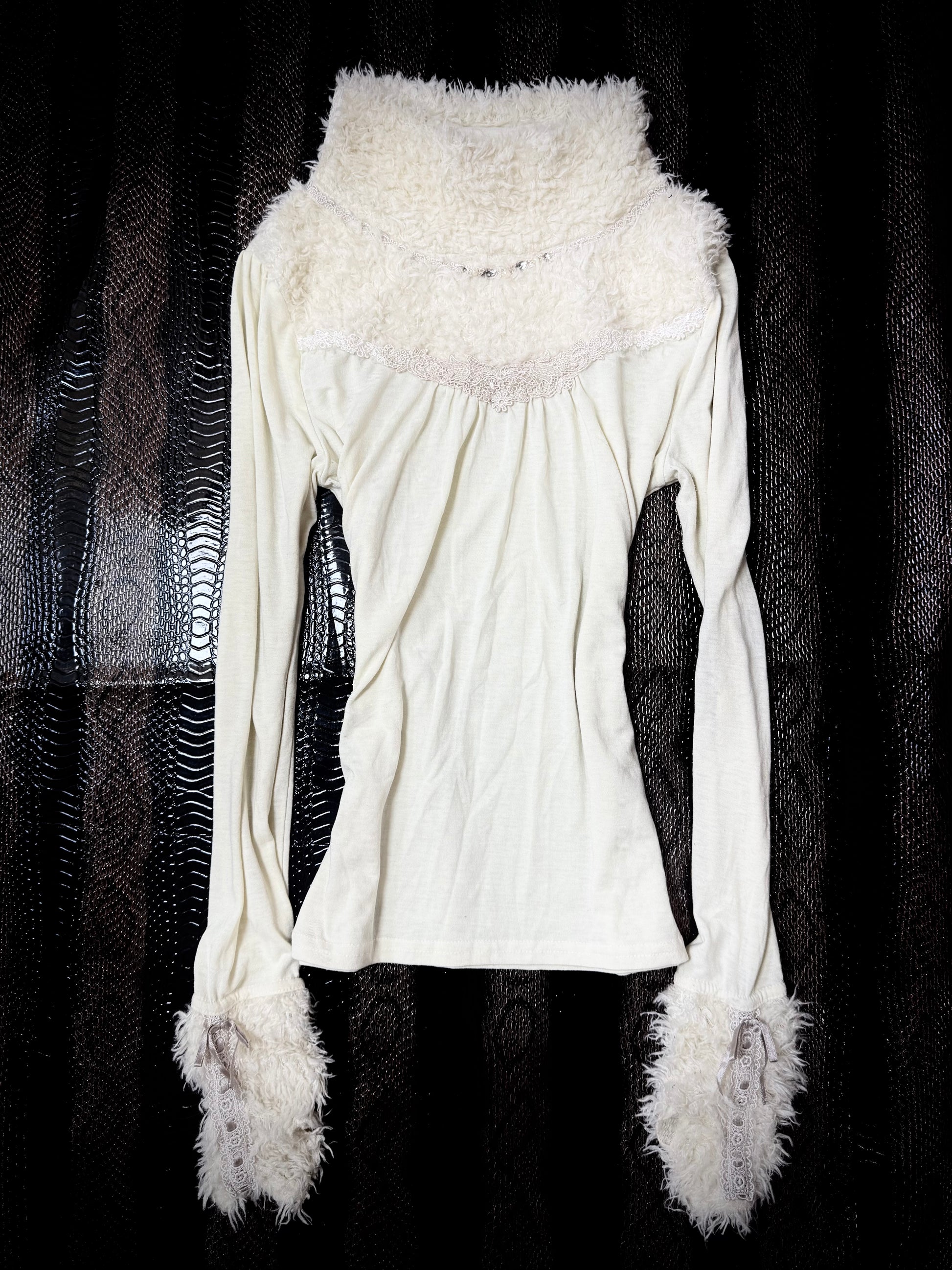 B2V AXES FEMME LONG SLEEV ༒