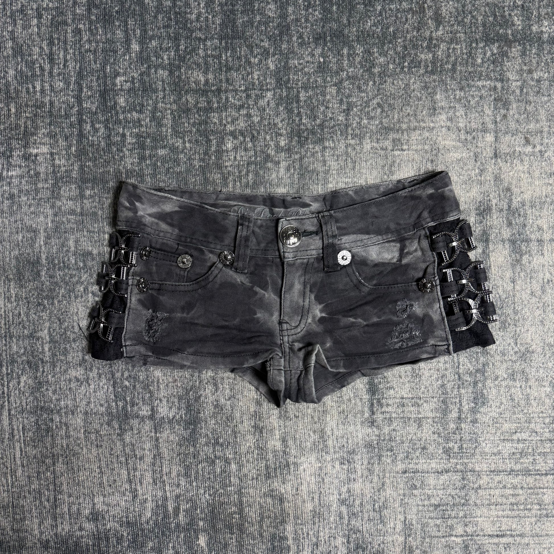 B2V-DIG DEEP SHORT༒