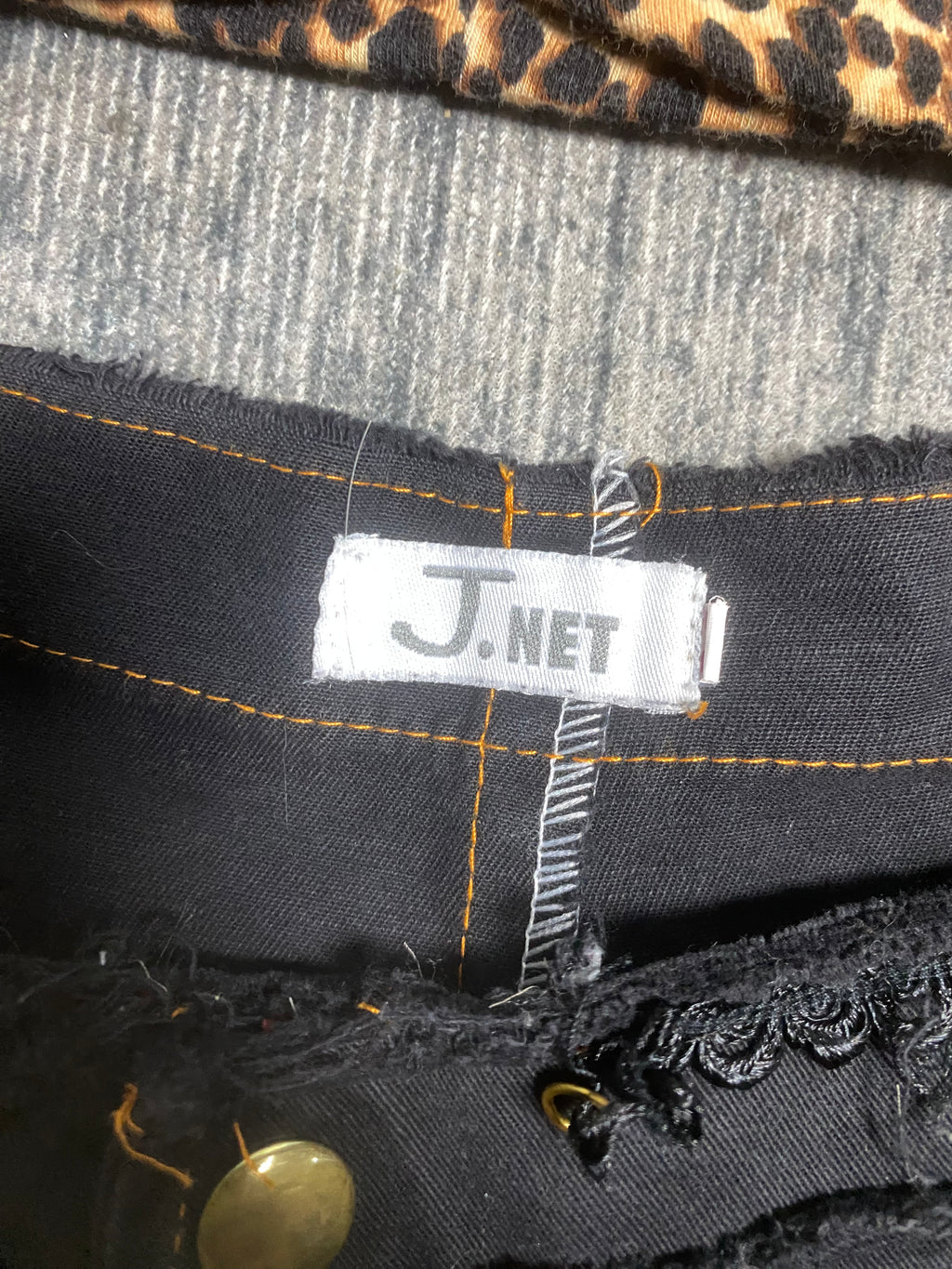 ༒𝐁𝟐𝐕༒𝟏 𝐎𝐅 𝟏 𝐋𝐈𝐌𝐈𝐓𝐄𝐃 𝐎𝐔𝐓𝐅𝐈𝐓