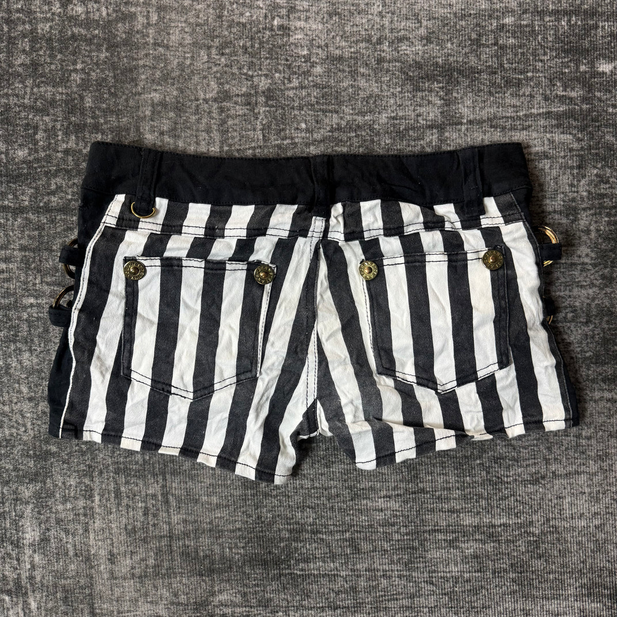 460926BAD2WEAR