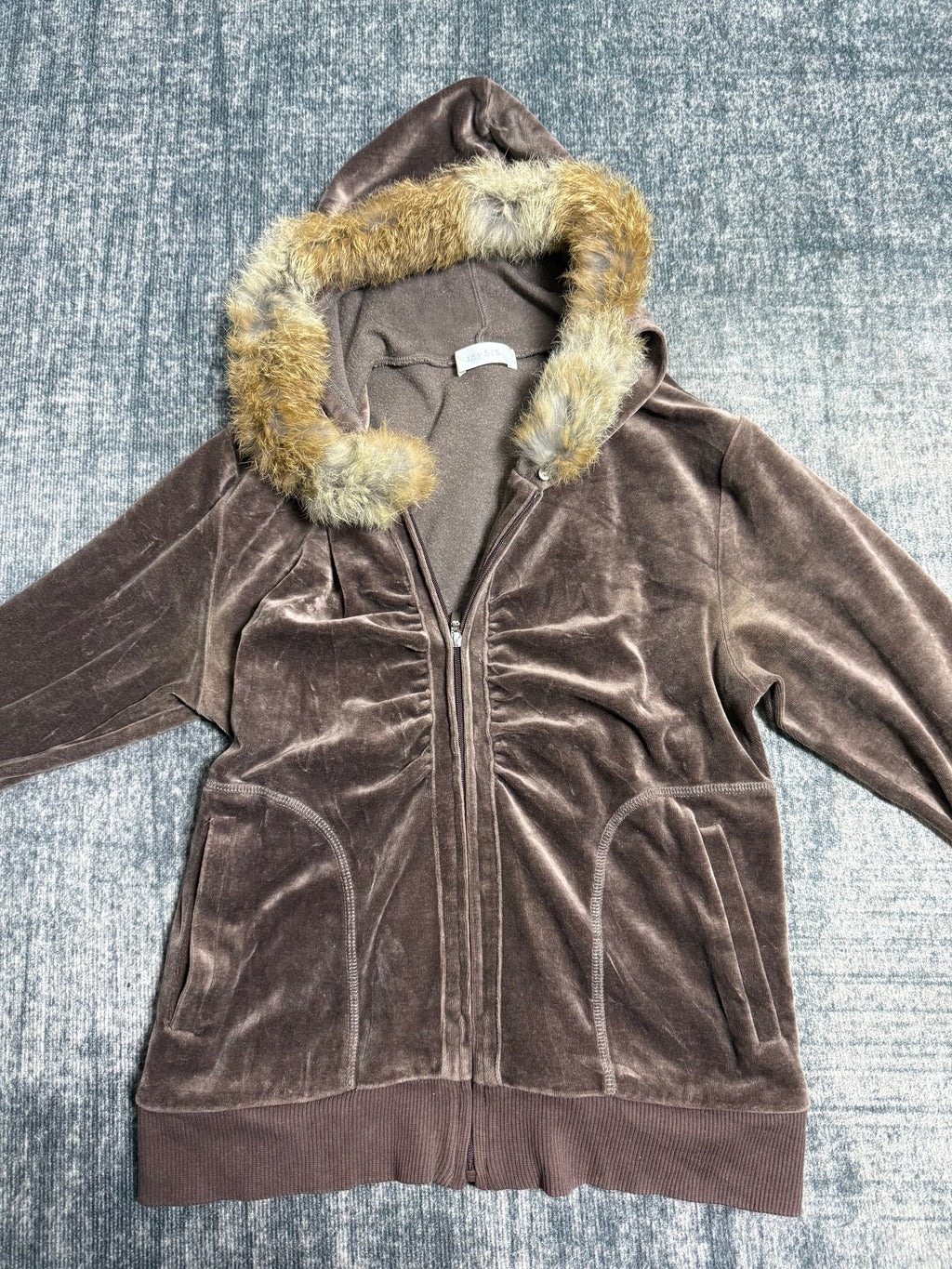 B2V-ANYSIS HOODIE ༒