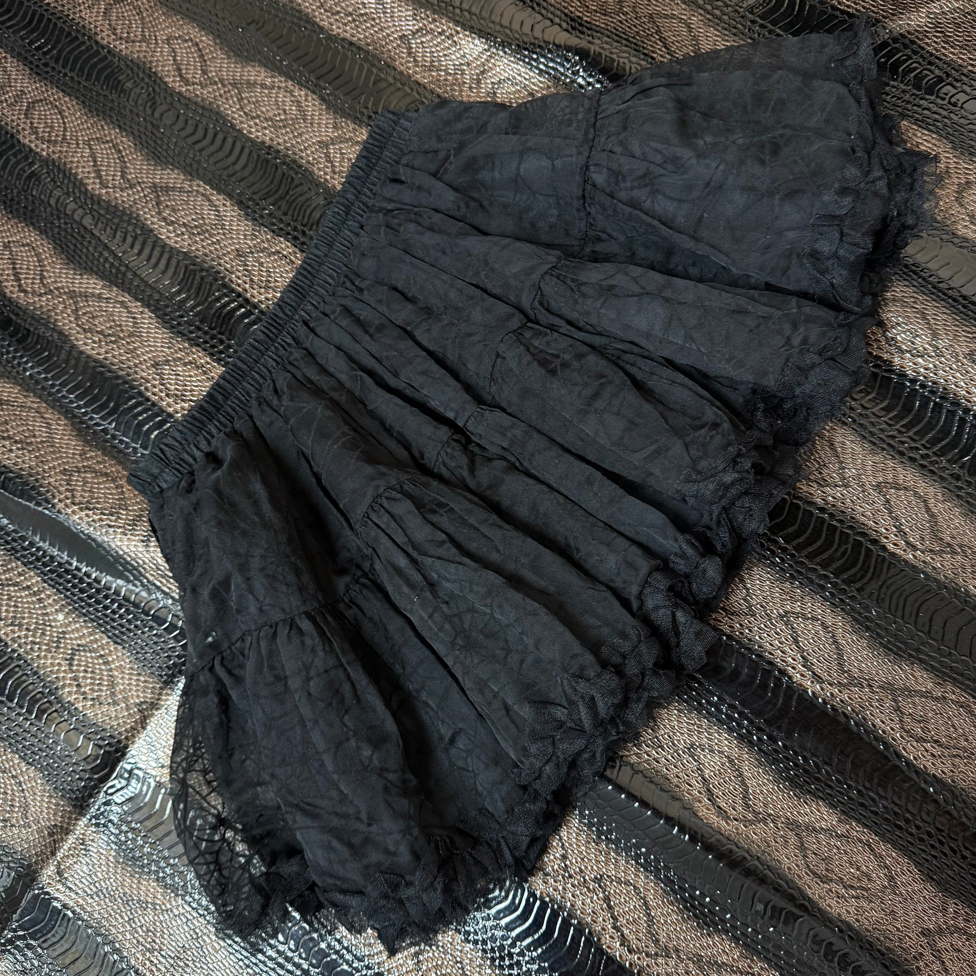 B2V BODY LINE -SPIDER WEB SKIRT༒