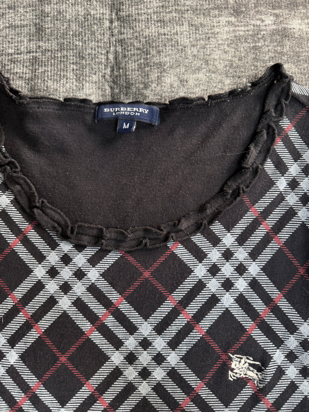 BURBERRY TOP ༒
