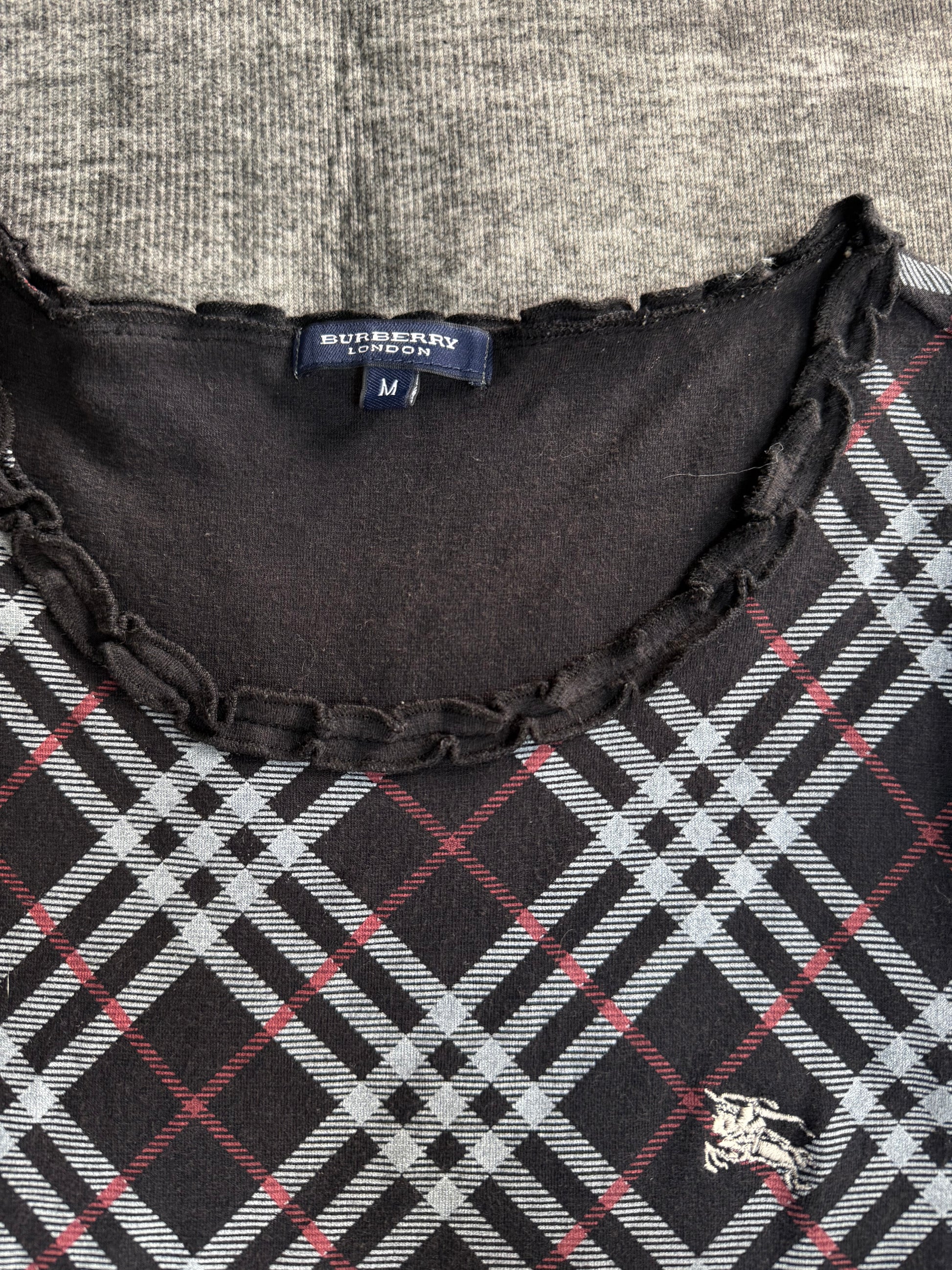 BURBERRY TOP ༒