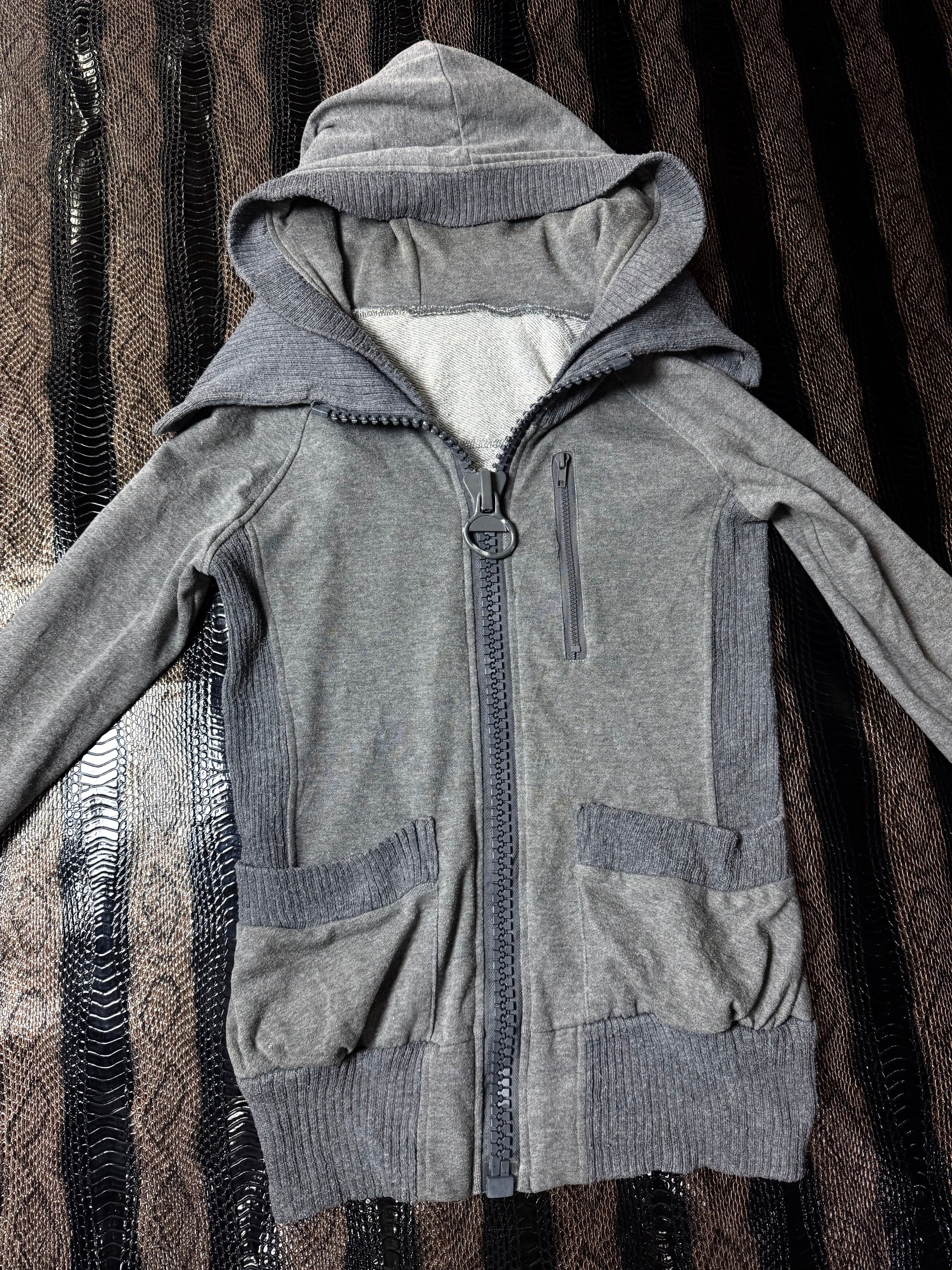 810626BAD2WEAR