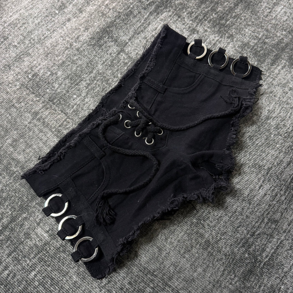 BLACK SHORT༒