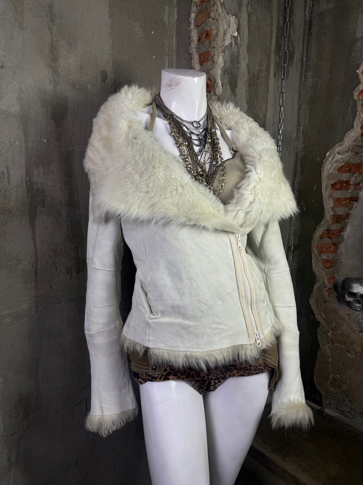 061026BAD2WEAR