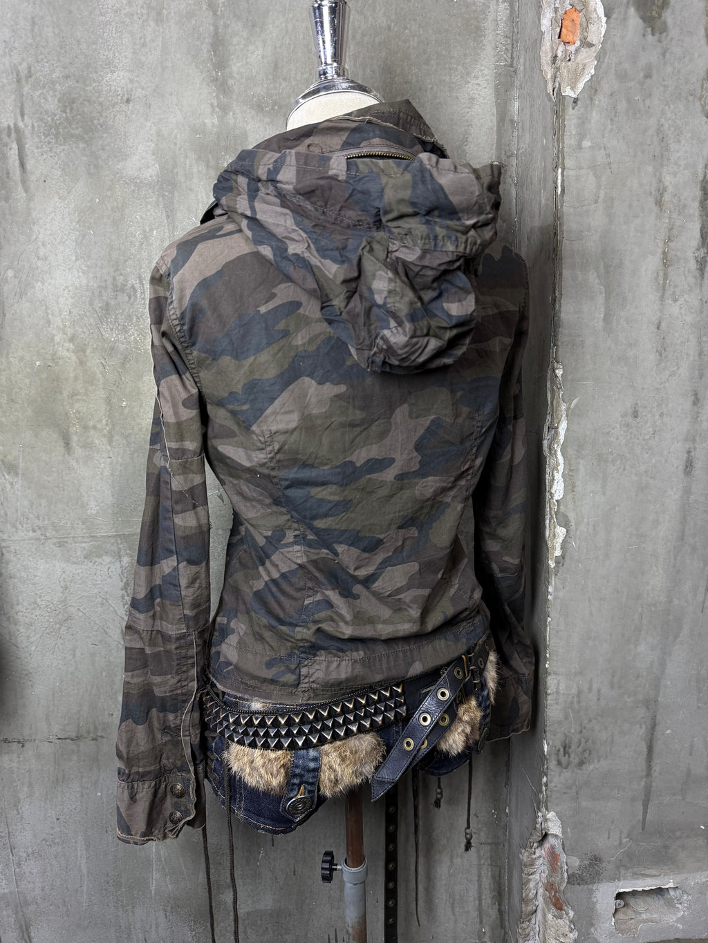 2140926BAD2WEAR