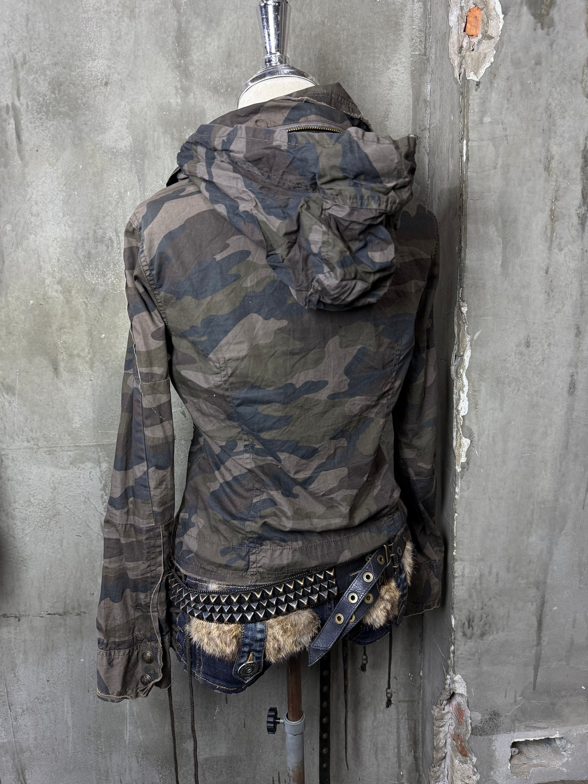 2140926BAD2WEAR