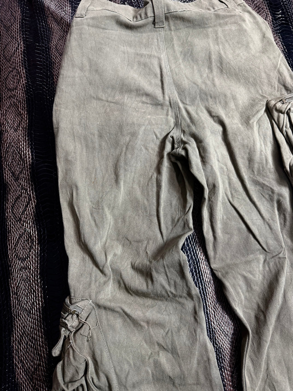 570626BAD2WEAR