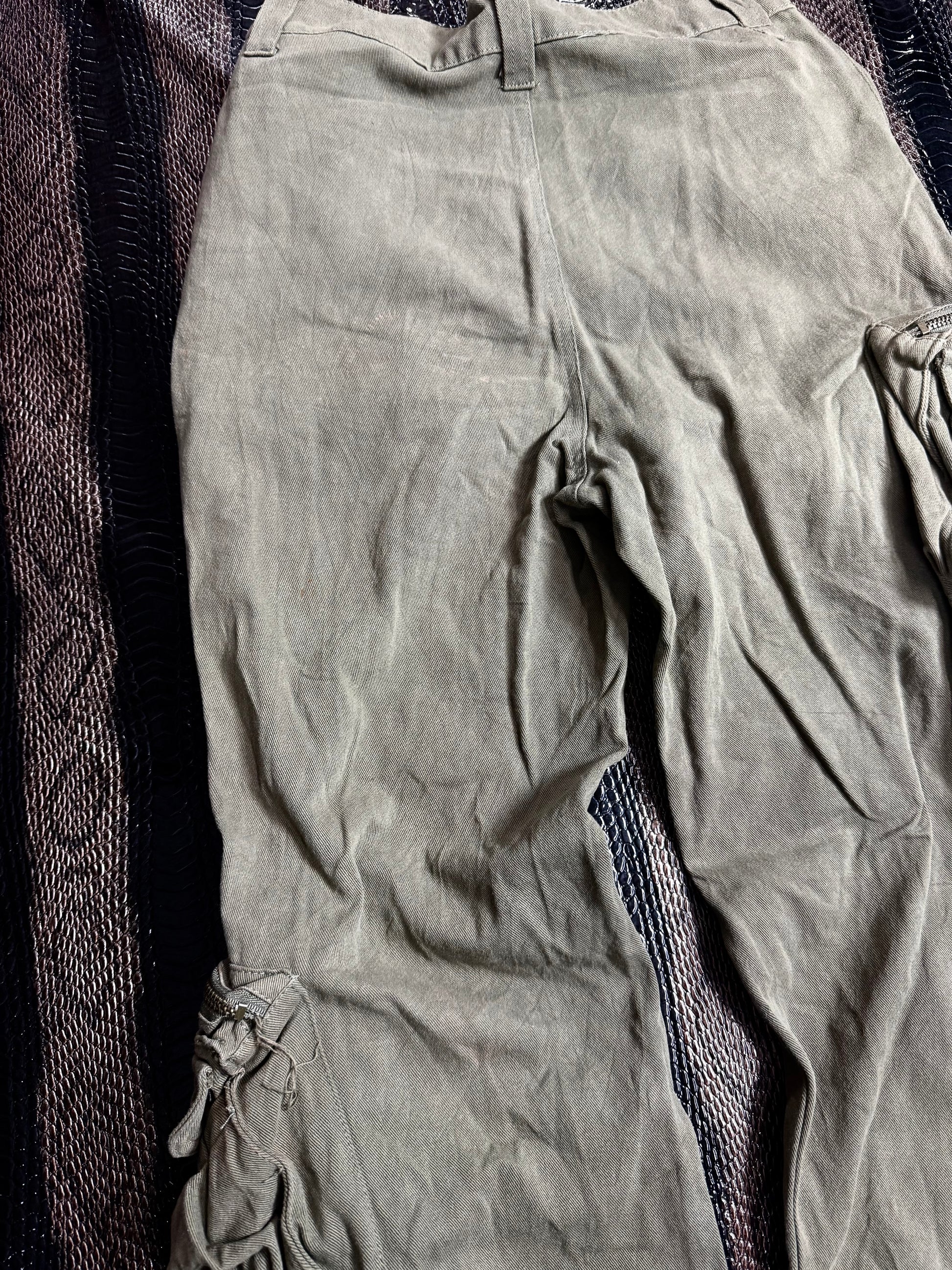 570626BAD2WEAR