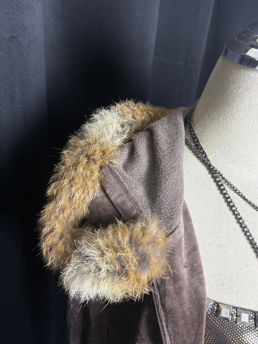 B2V-ANYSIS HOODIE ༒