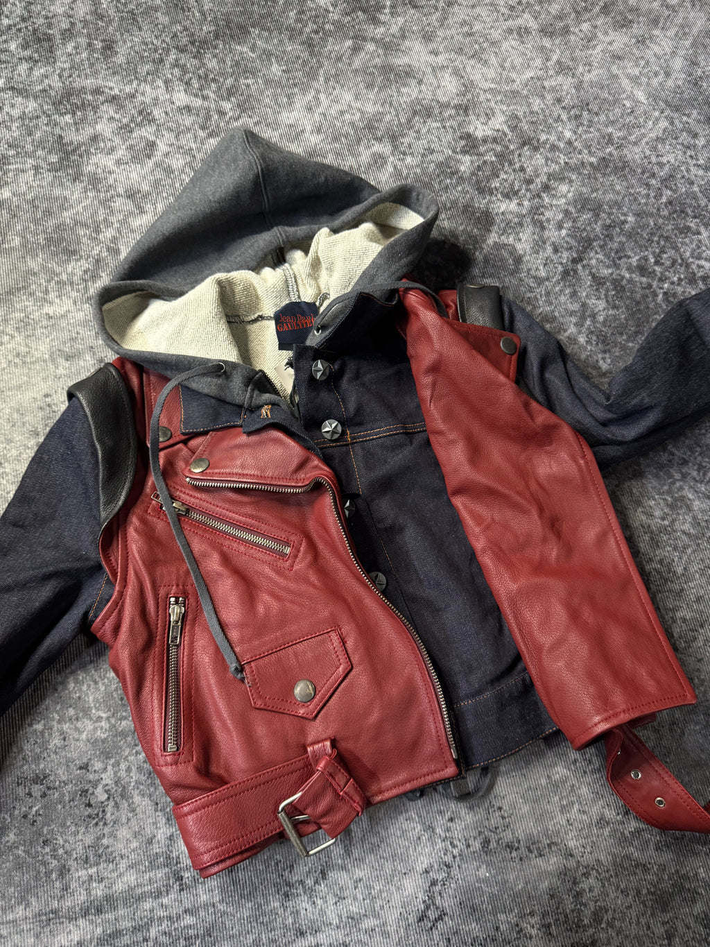 560726BAD2WEAR