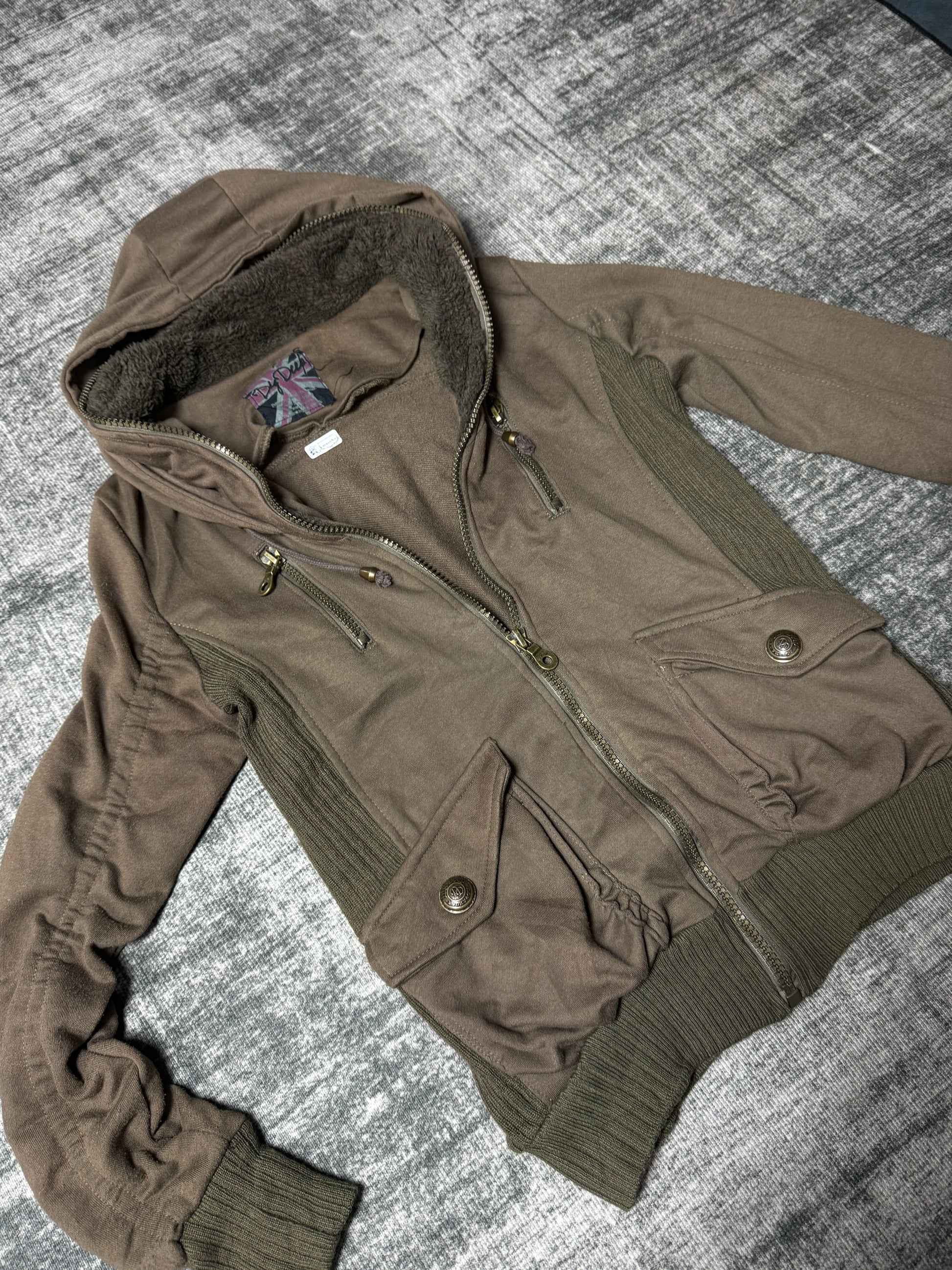 1000826BAD2WEAR
