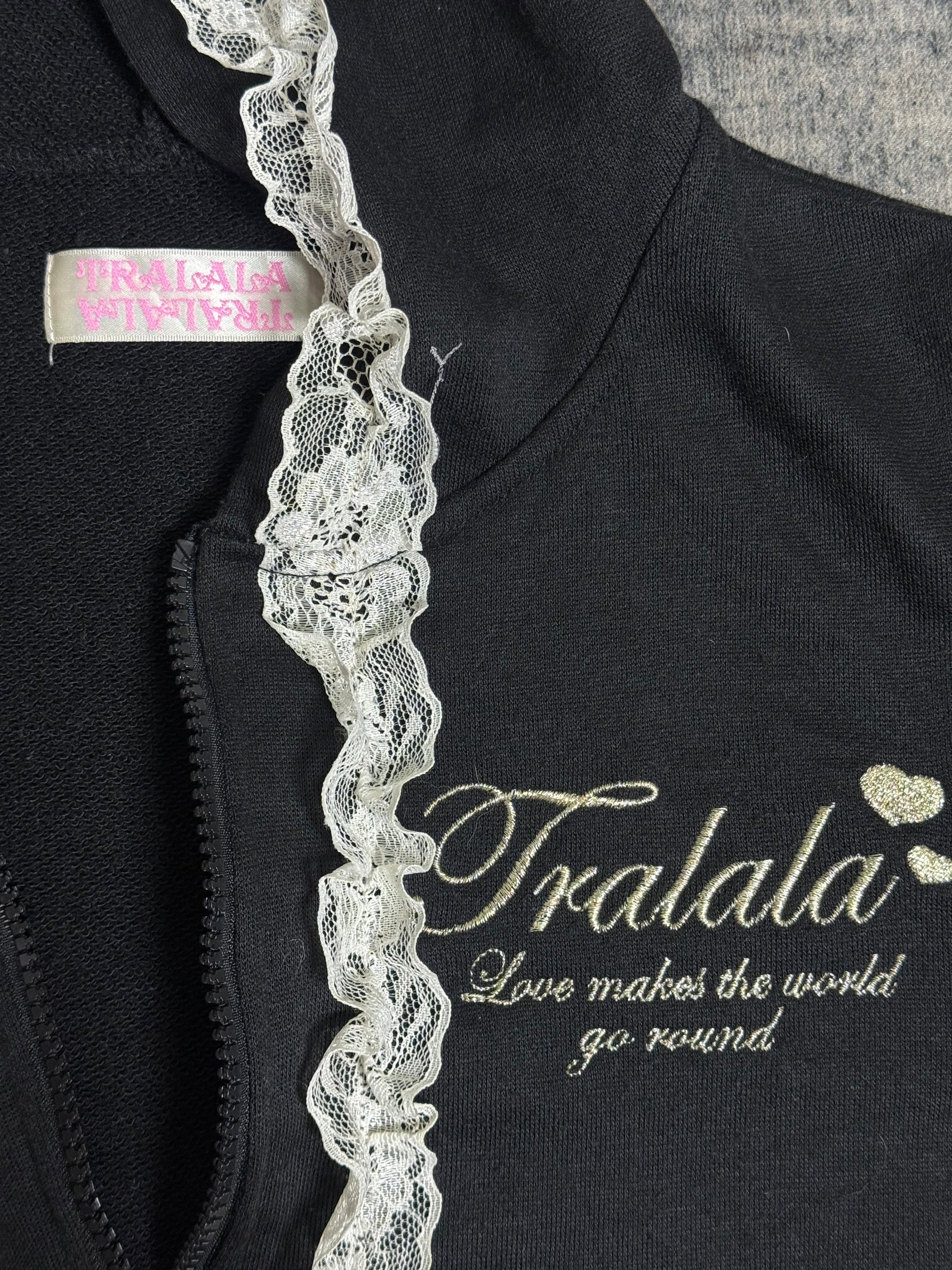 B2V-TRALALA HOODIE༒
