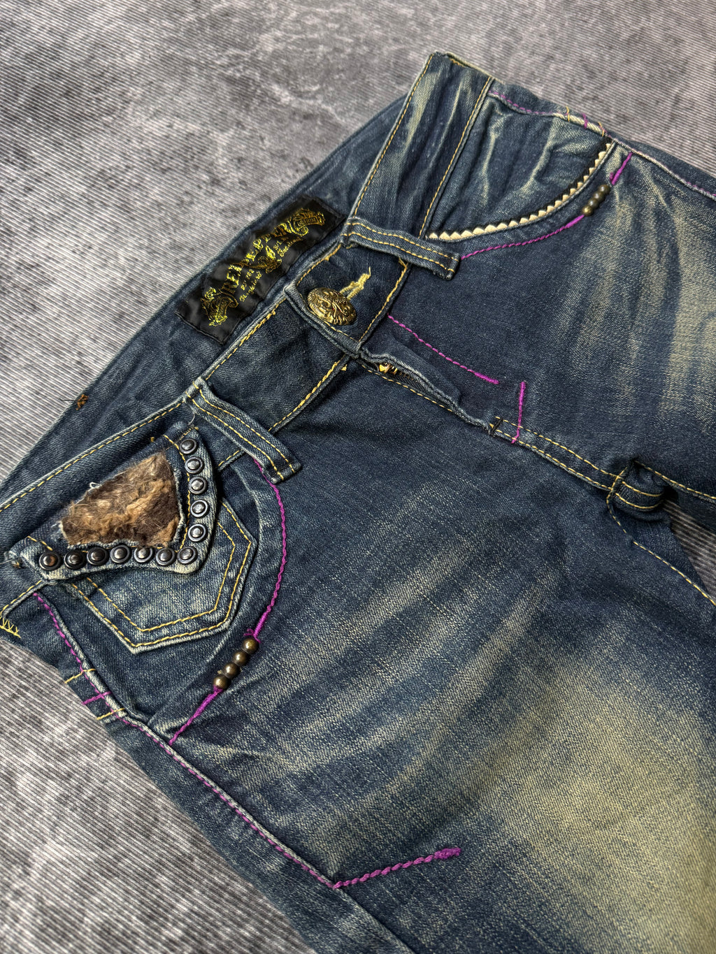 040826BAD2WEAR