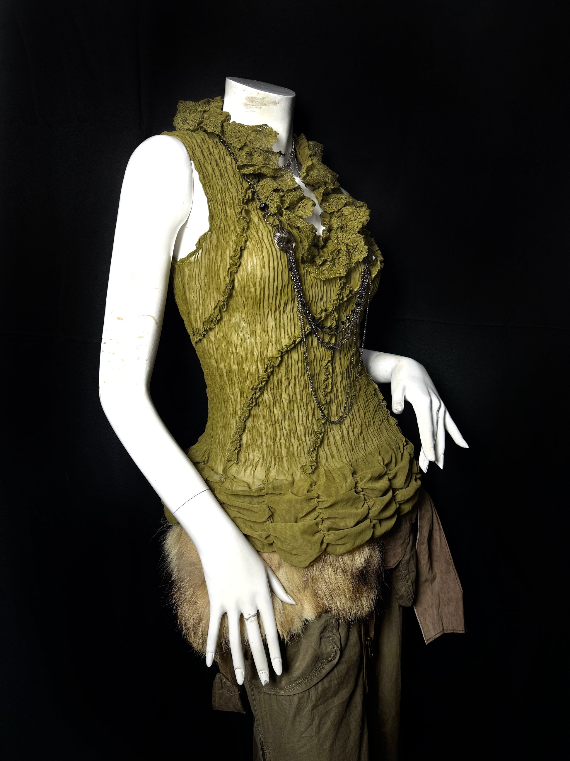 ༒A ruffled crinkled top༒