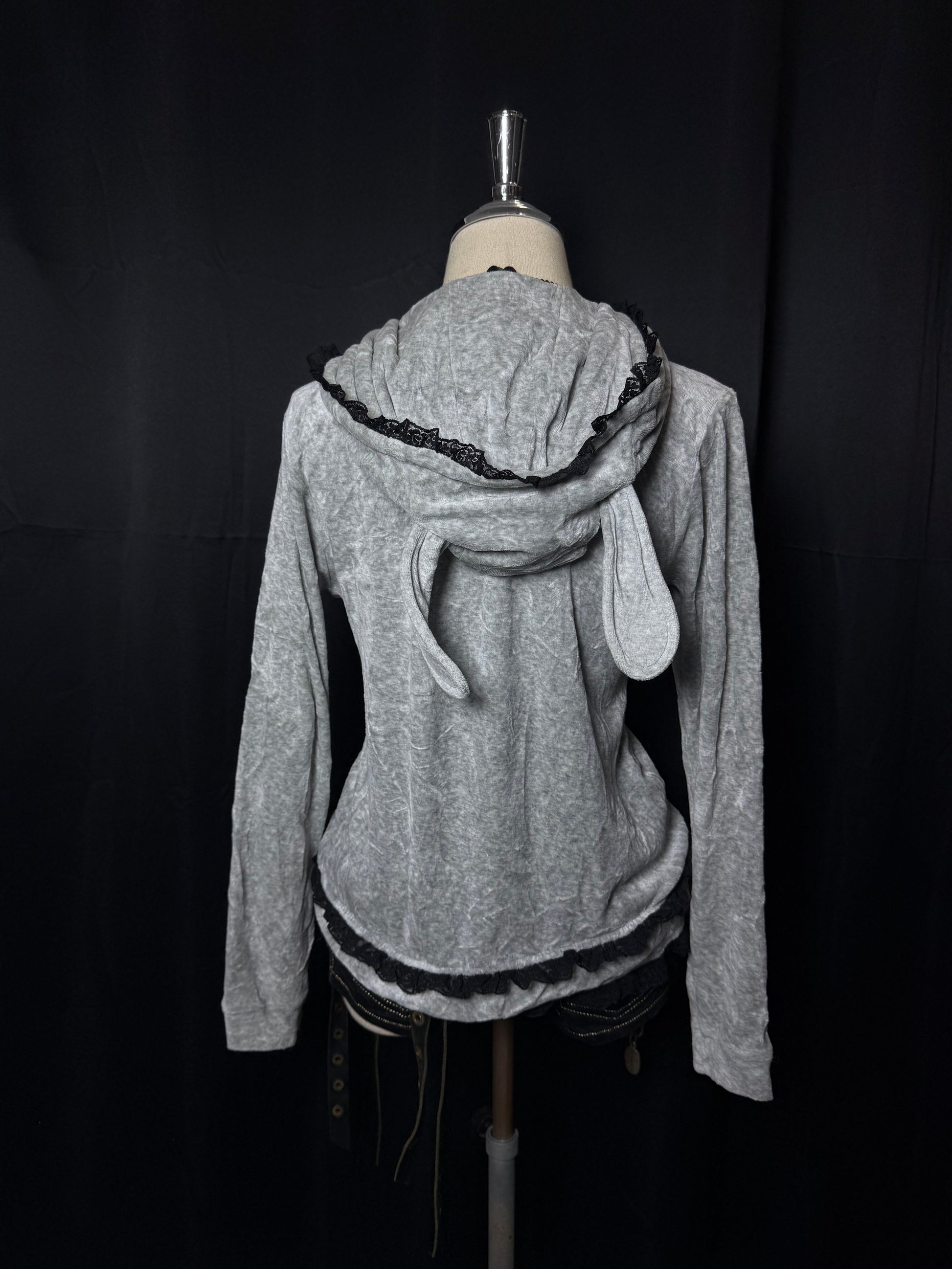 B2V-AIMERFEEL HOODIE ༒