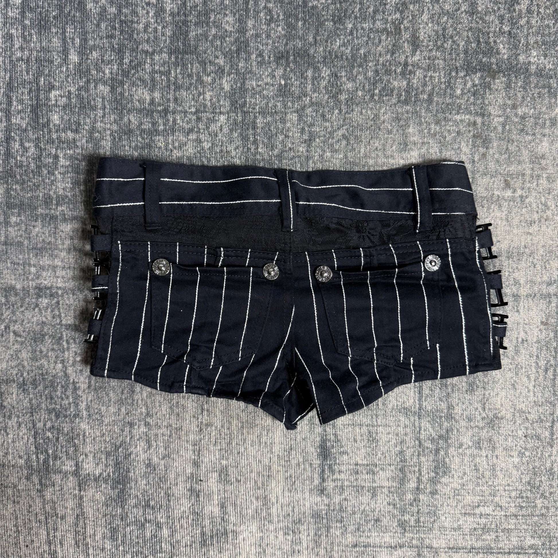 ༒B2V DIG DEEP SHORTS (1)༒