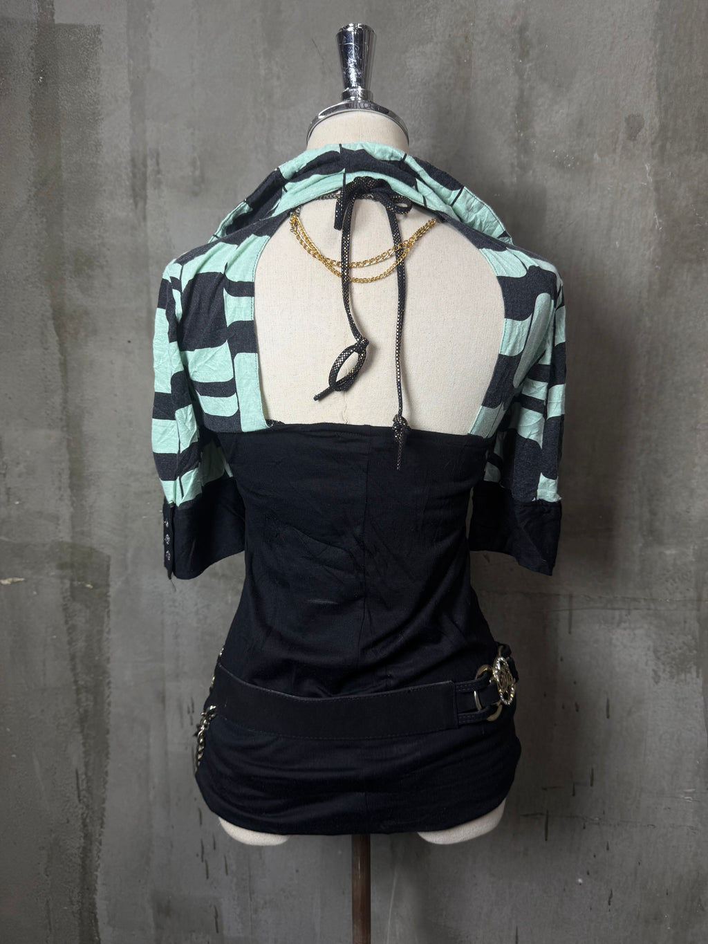 810926BAD2WEAR