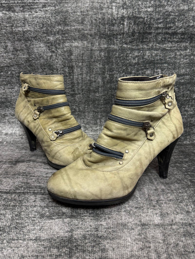MULTI ZIP HIGH HEELS