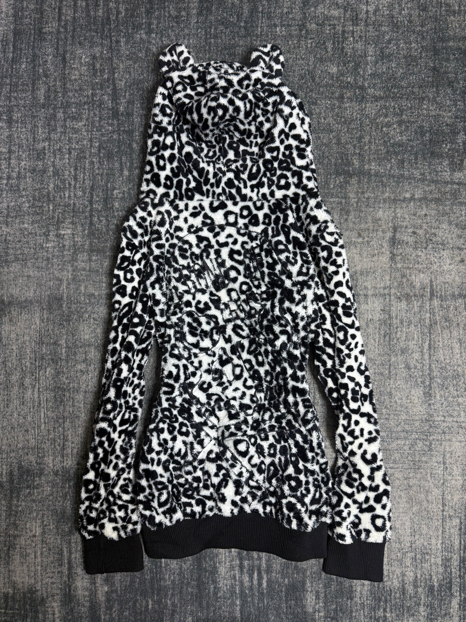 B2V- WHITE GRAMO HOOIDE ༒