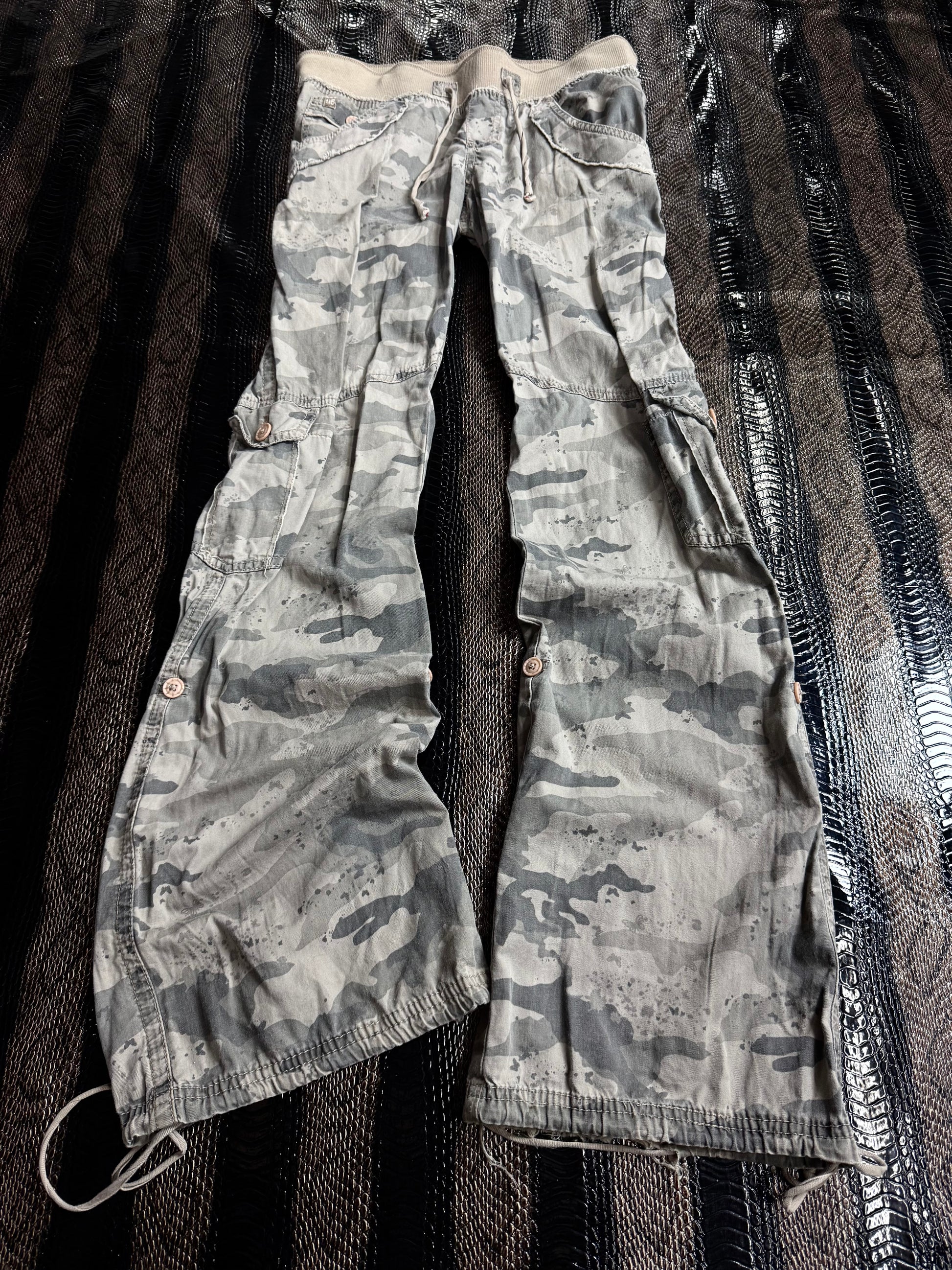 700626BAD2WEAR