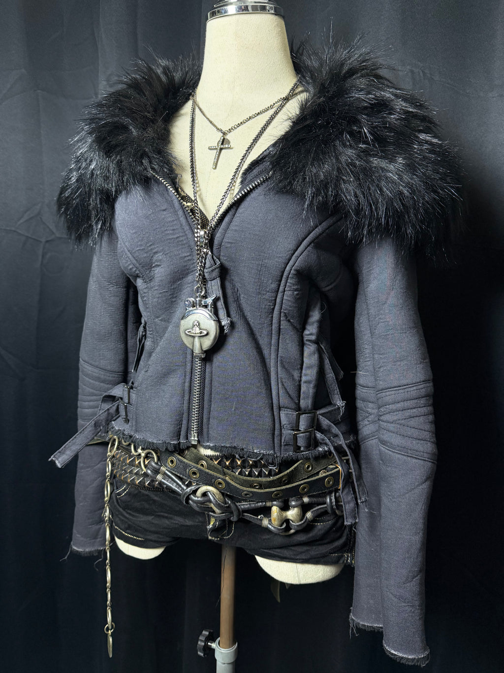 B2V-MONEY SHOP JACKET༒  
* Rare *