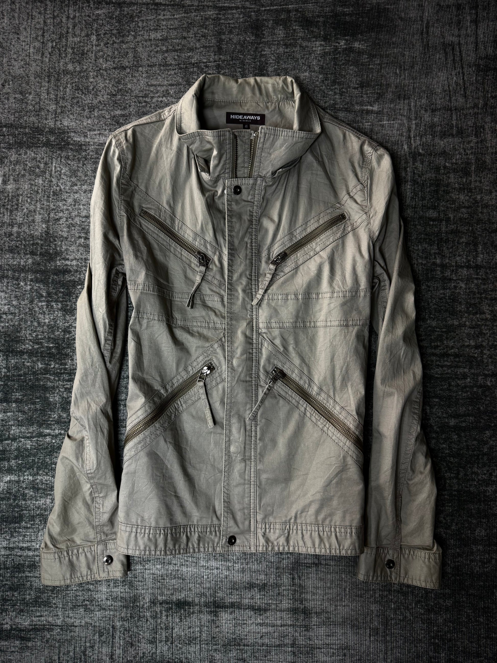 570826BAD2WEAR