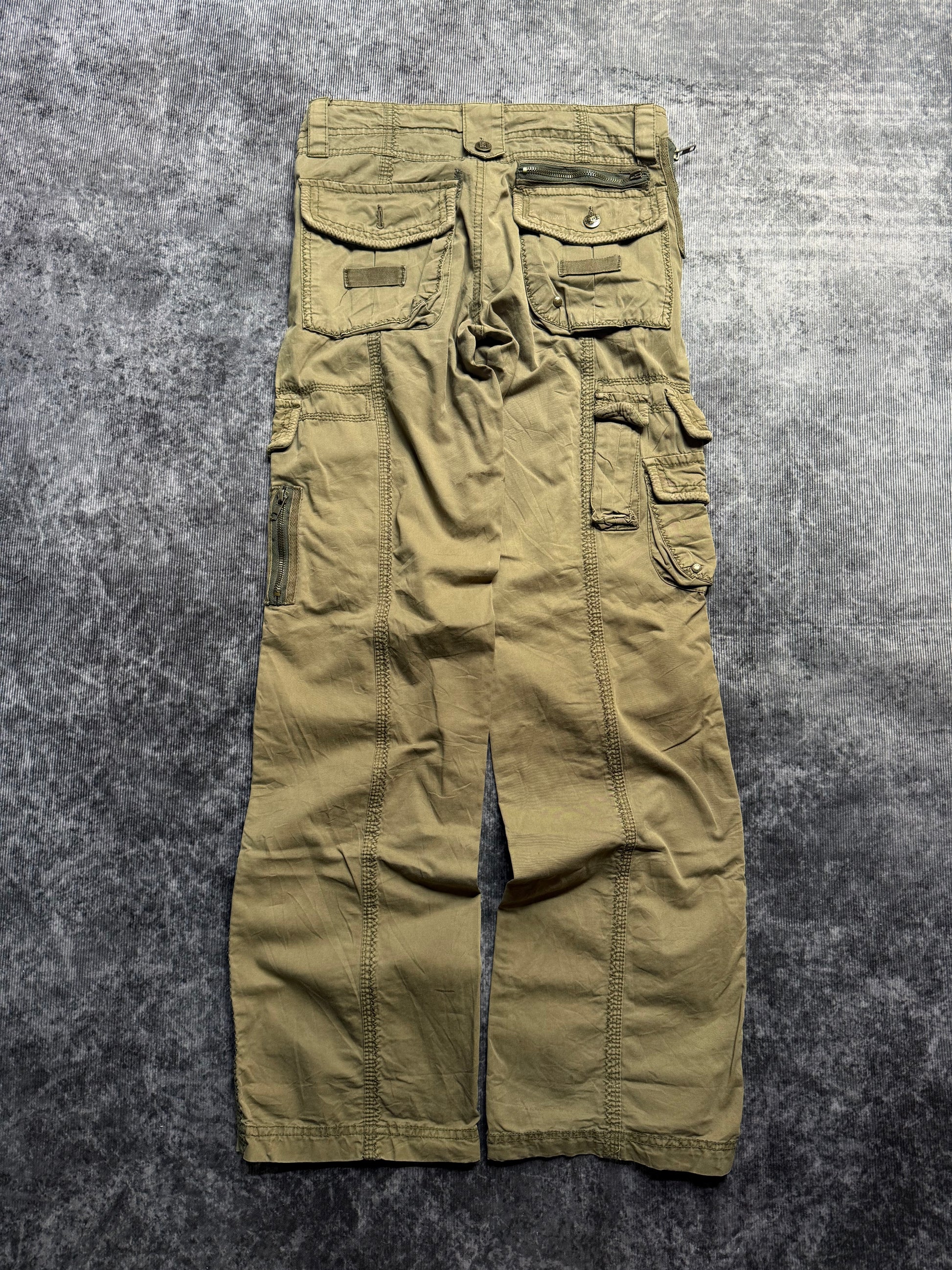 030826BAD2WEAR