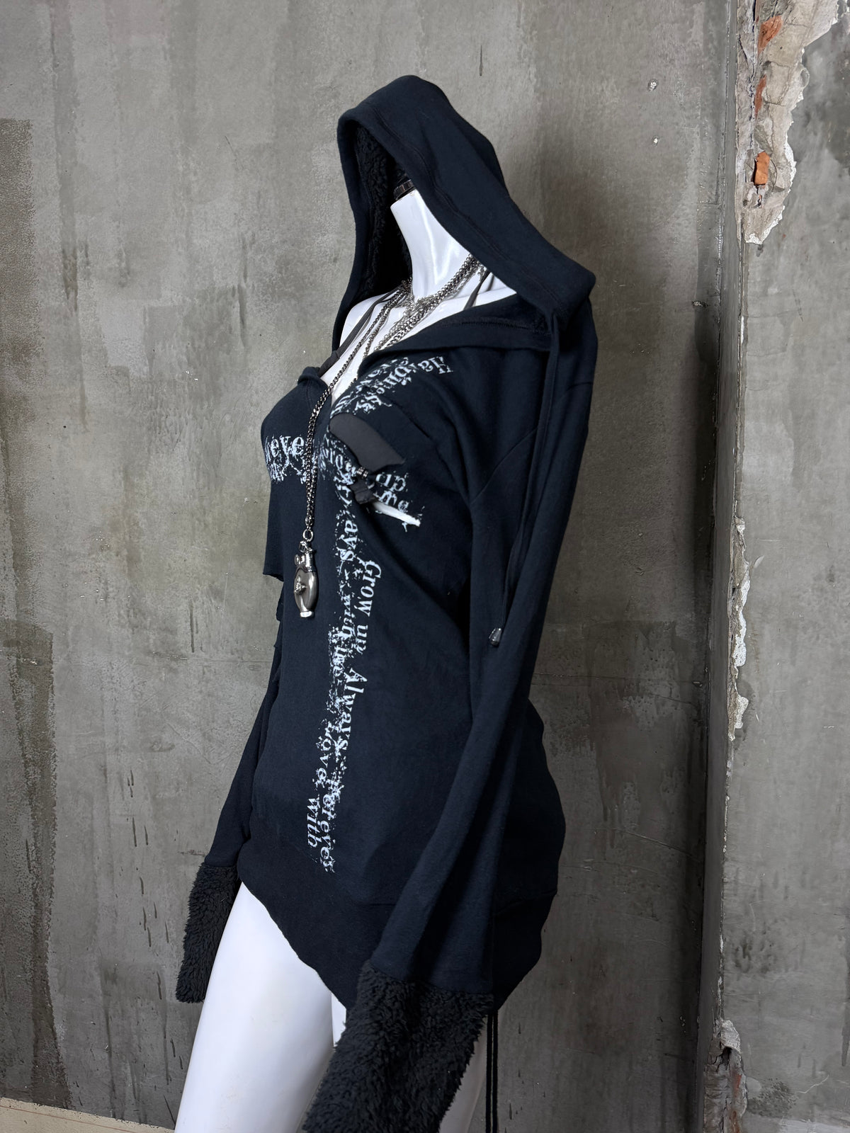 2210926BAD2WEAR