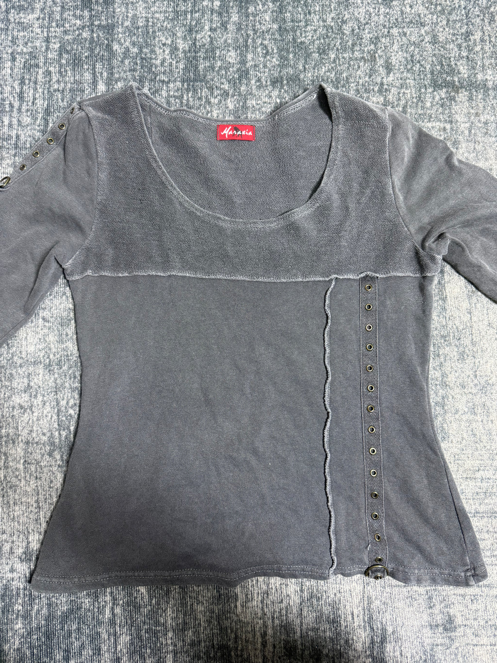 B2V-MALARIA SHIRT༒