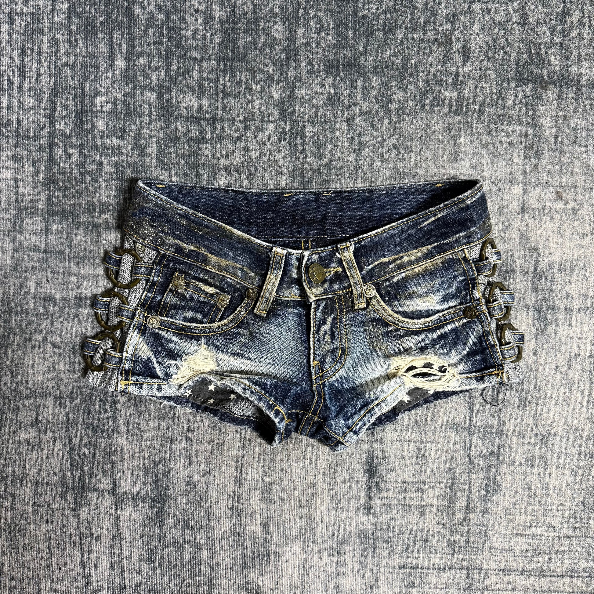 B2V-DIA SHORT༒