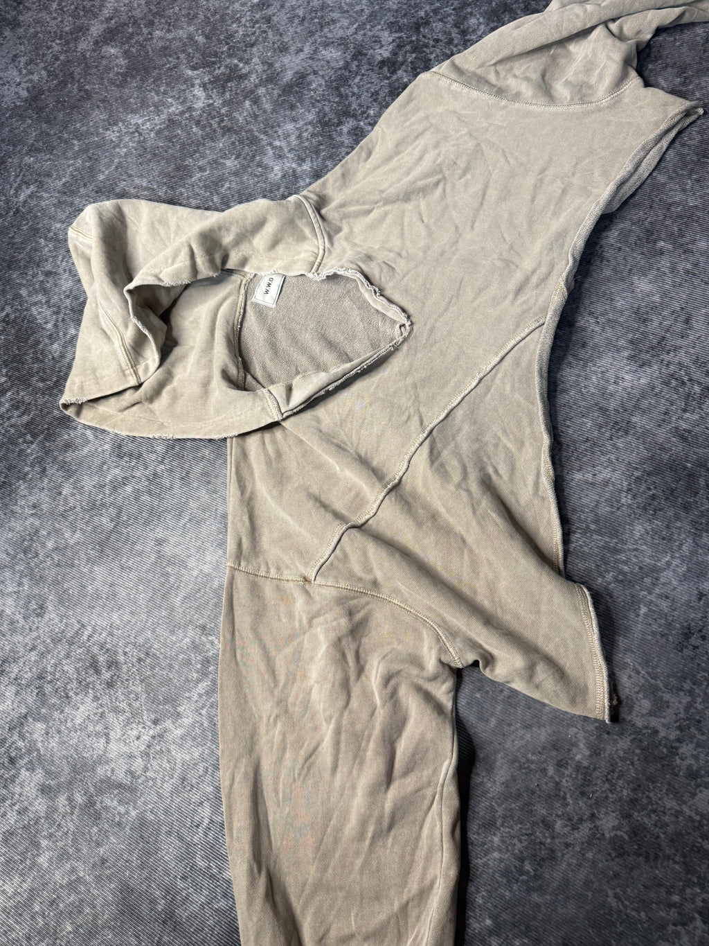 590726BAD2WEAR