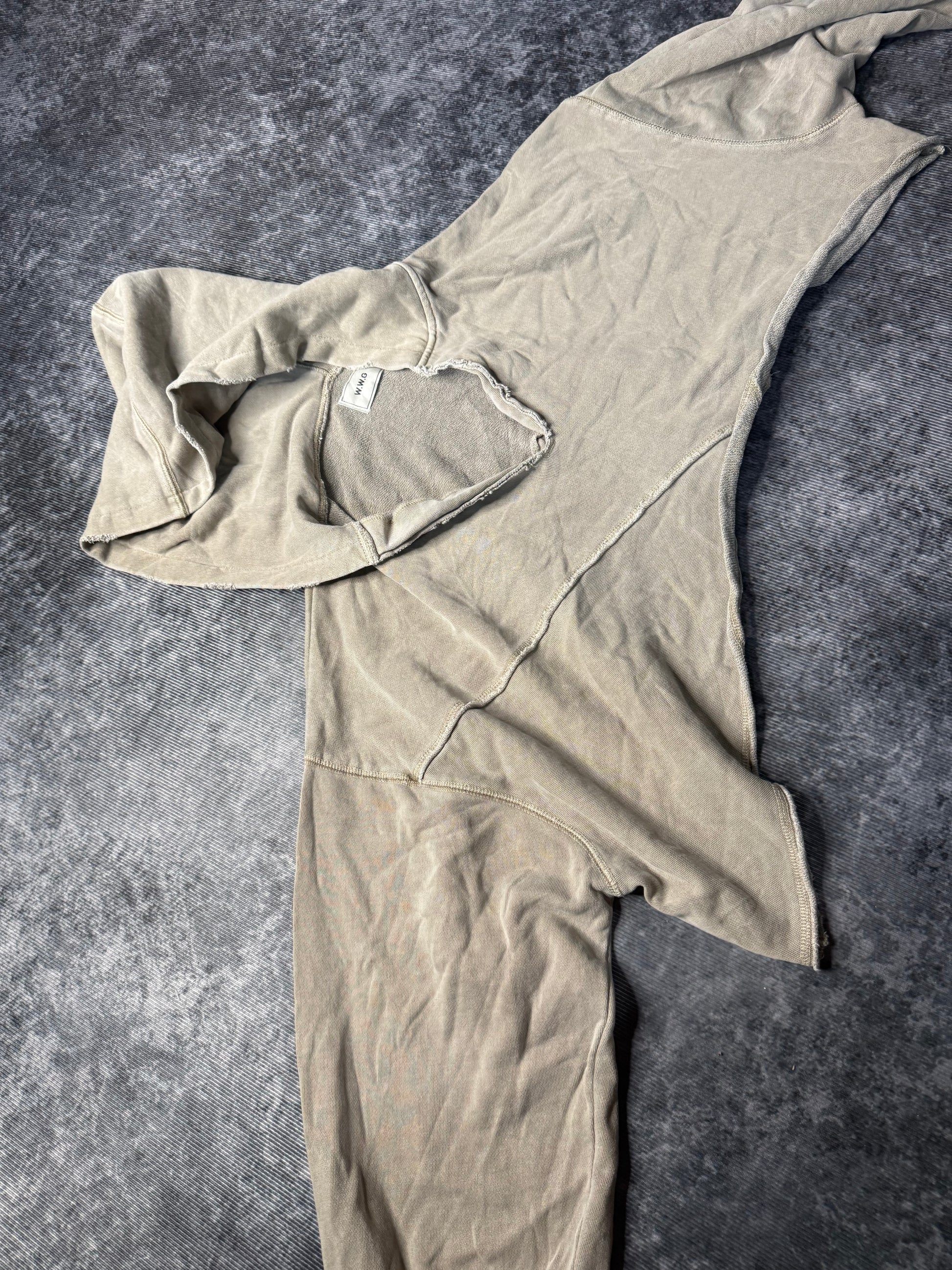 590726BAD2WEAR