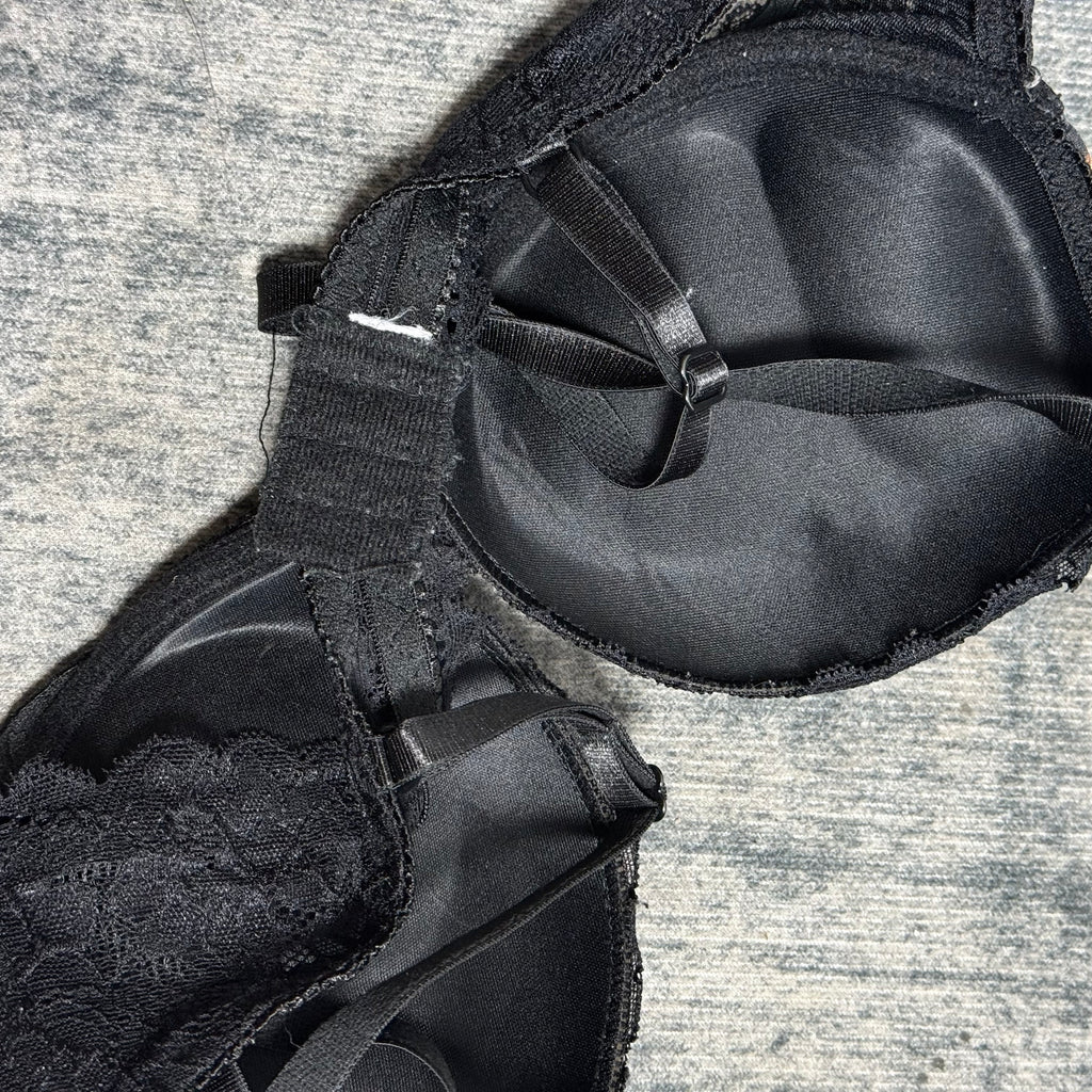 ༒𝐁𝟐𝐕༒𝟏 𝐎𝐅 𝟏 𝐋𝐈𝐌𝐈𝐓𝐄𝐃 𝐎𝐔𝐓𝐅𝐈𝐓