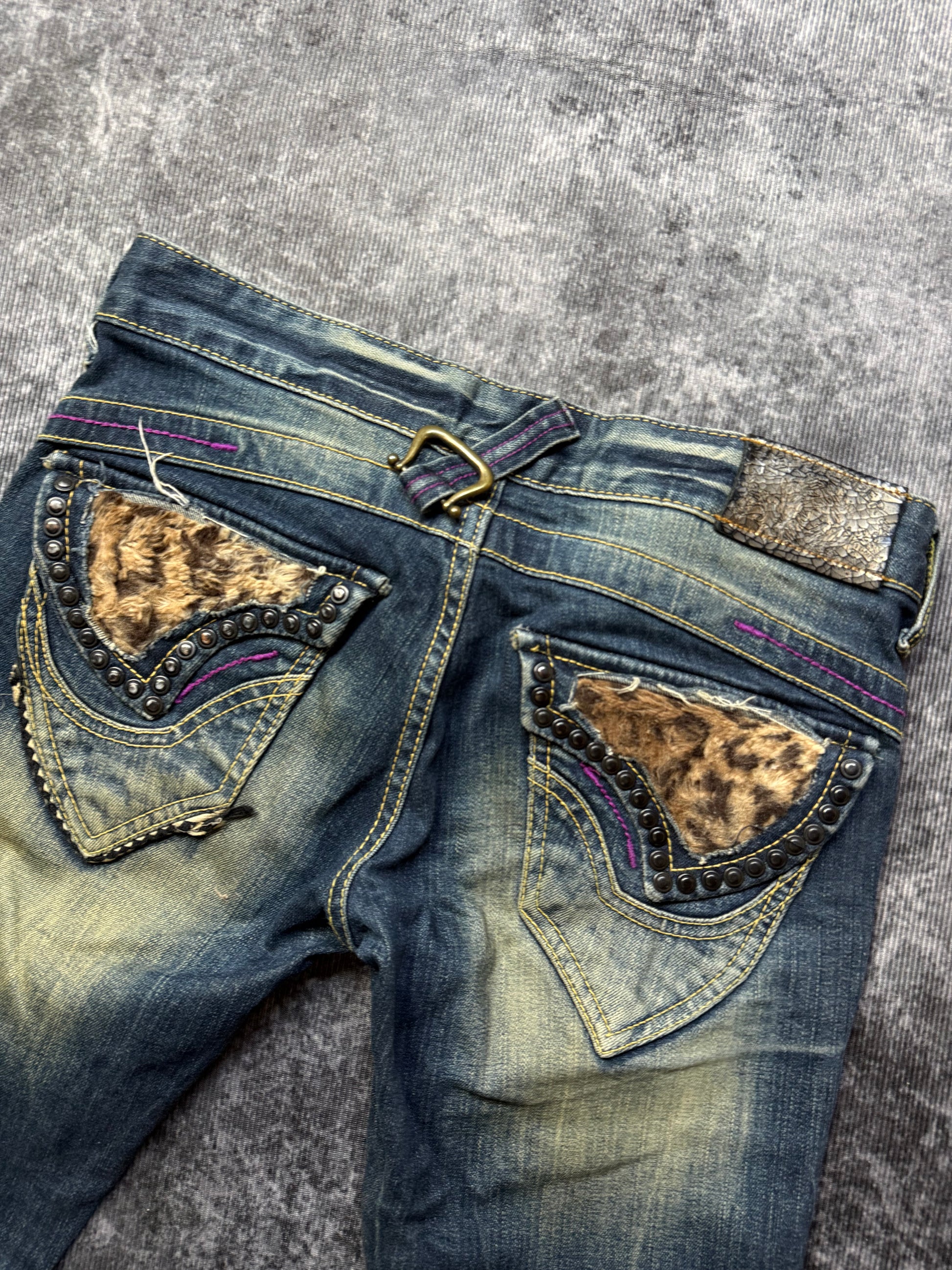 040826BAD2WEAR