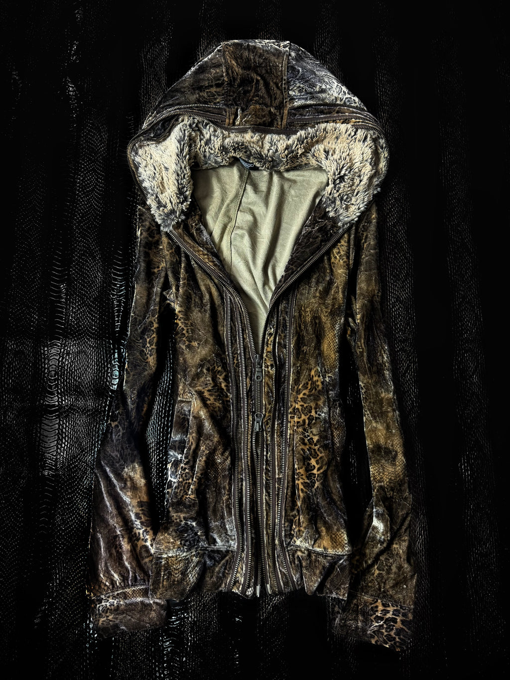 820626BAD2WEAR