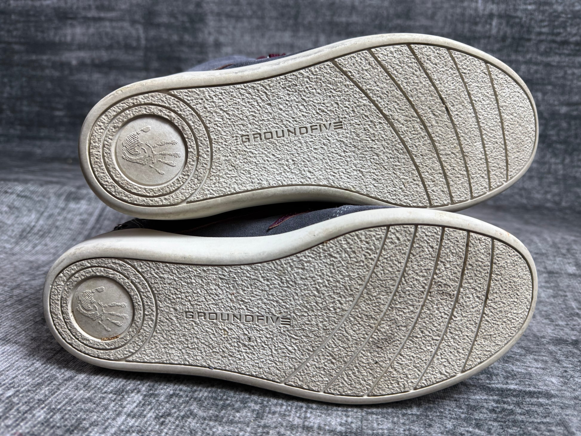 GROUNOFIVE SNEAKERS