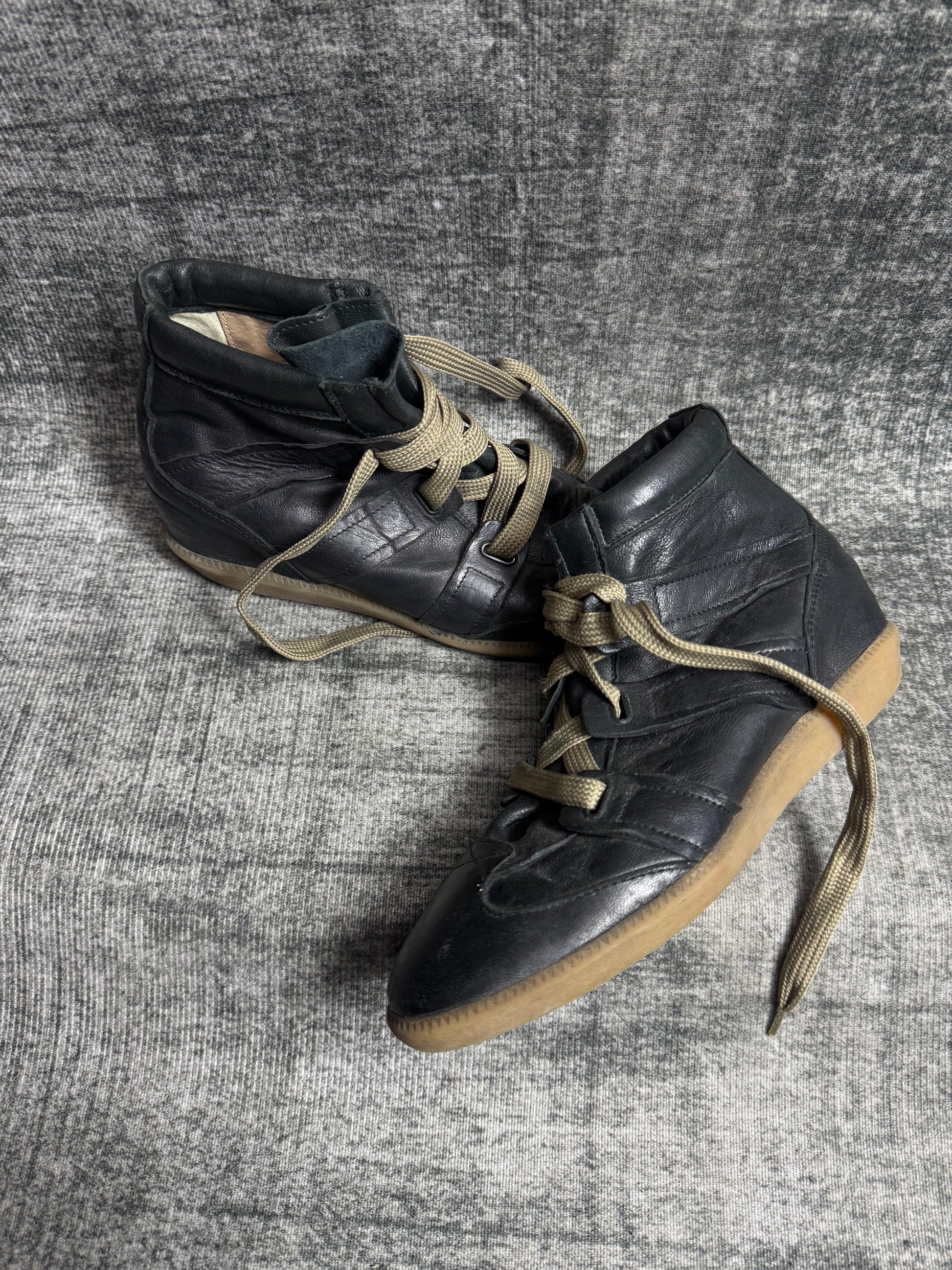 MANAS SHOES