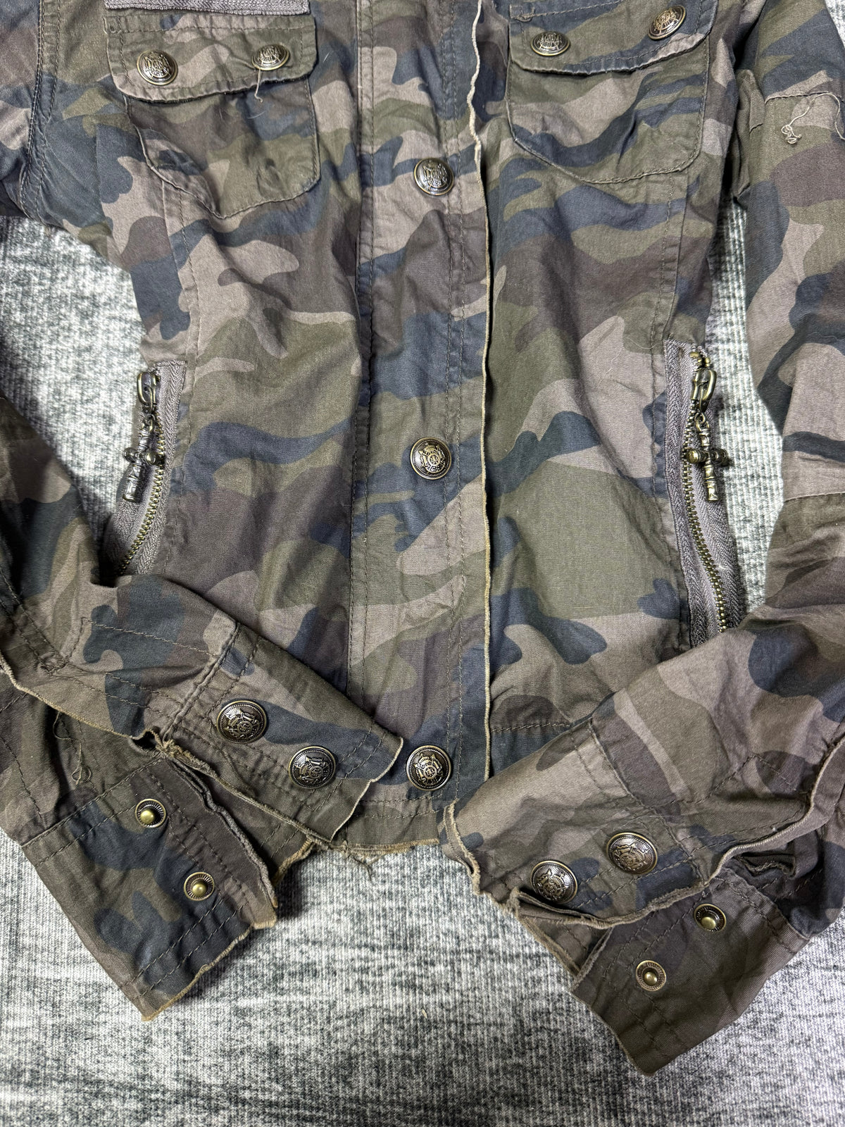 2140926BAD2WEAR