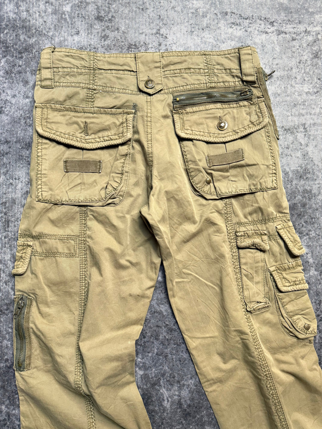 030826BAD2WEAR