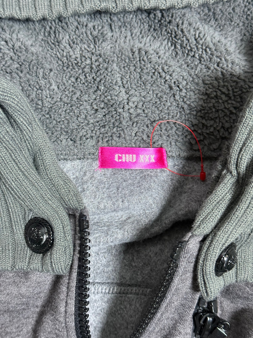 B2V-CHU XXX HOODIE ༒