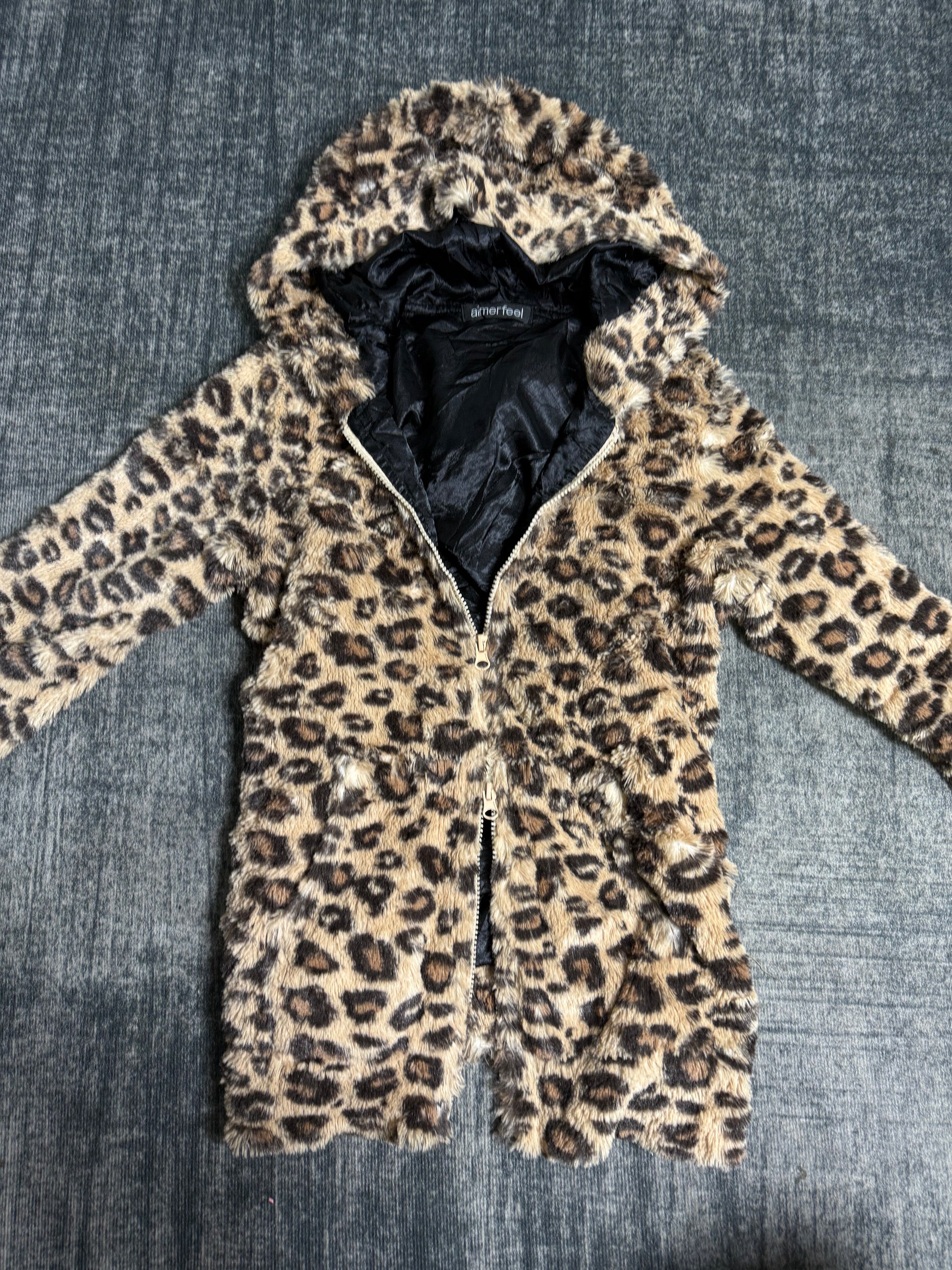 B2V-AIMERFEEL HOODIE༒