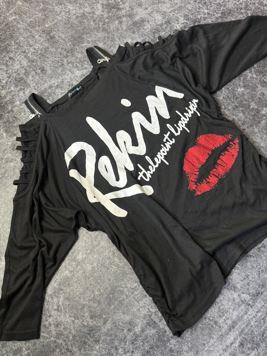 440726BAD2WEAR