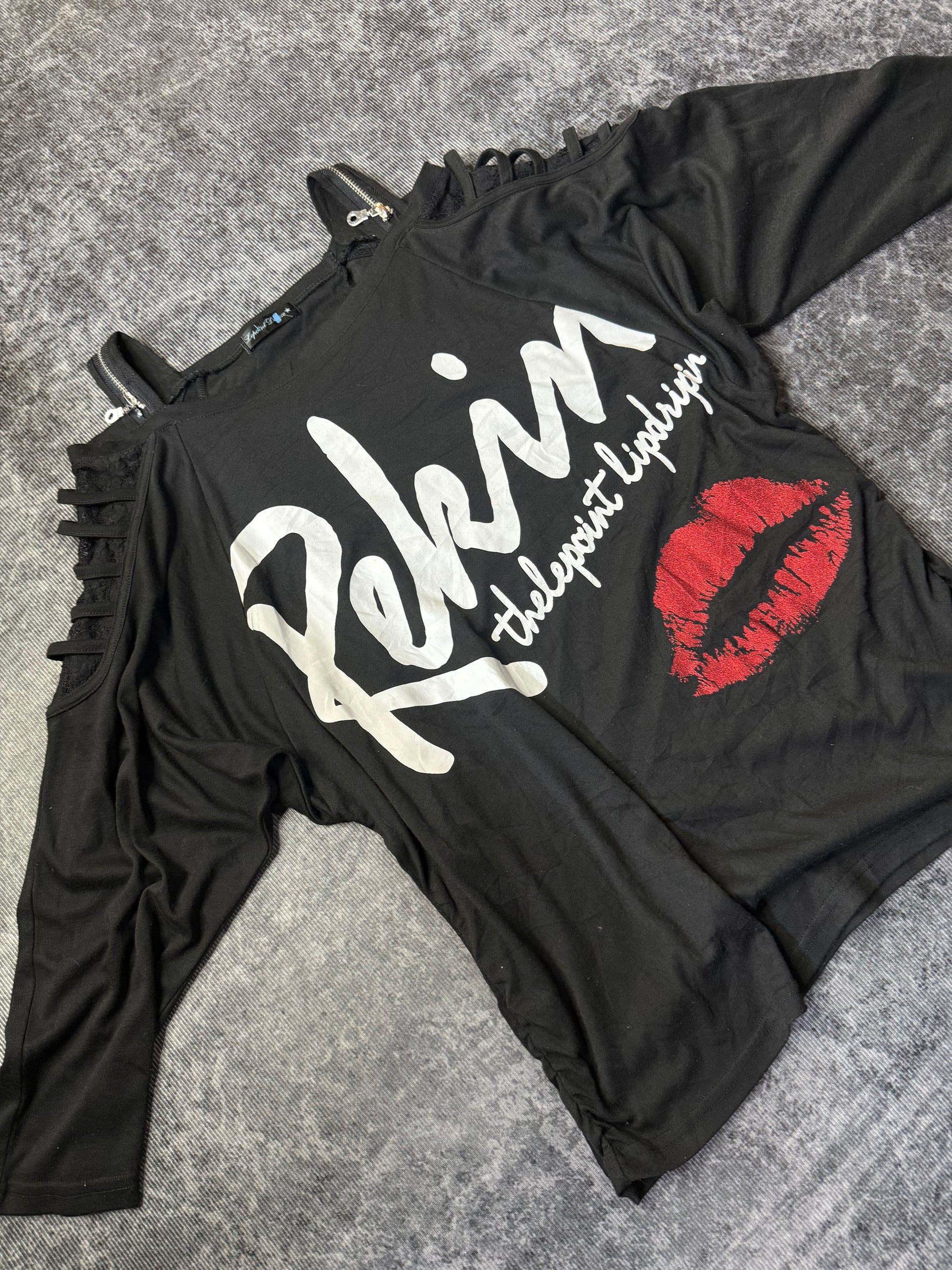 440726BAD2WEAR
