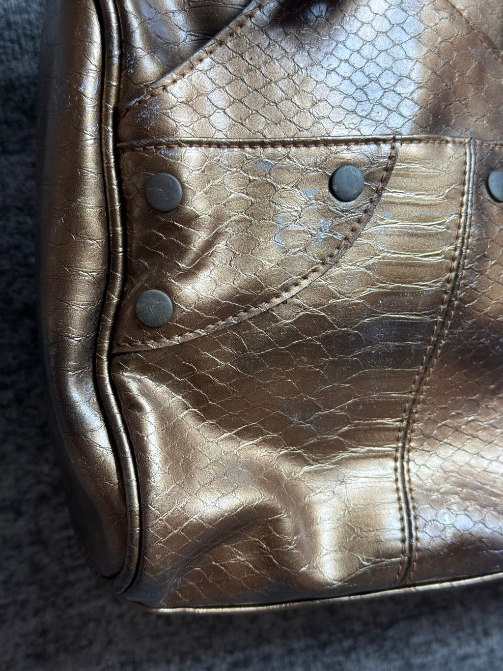 IOPE SHOULDER BAG